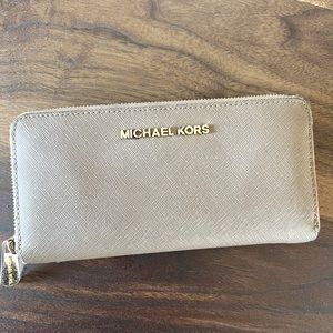 Gray wallet
